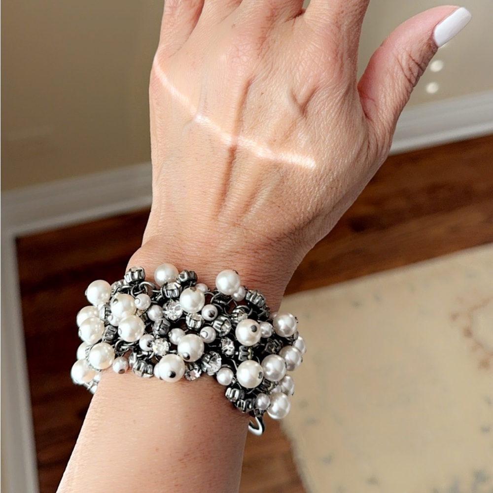 Beautiful Pearl Bangle Bracelet